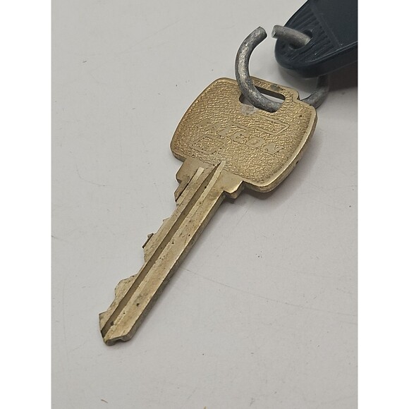 Vintage Hotel Motel Room Key Fob & Key #219 - Picture 4 of 12